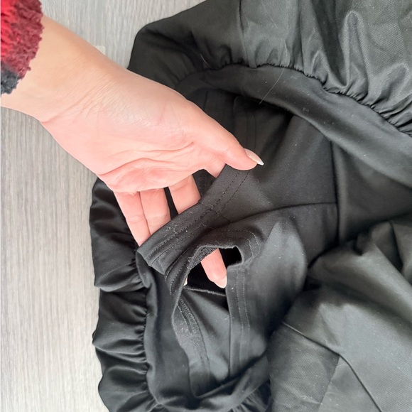 Black Ruffled Clutch - Picture 6 of 6